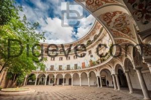 عکس با کیفیت میدان تالار شهر زیبای سویل اسپانیا