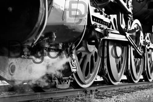 دانلود عکس با کیفیت سیاه و سفید قطار